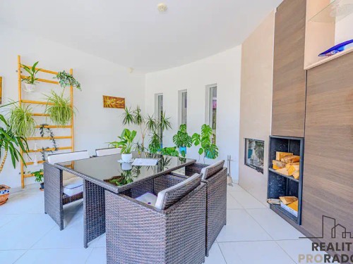 Prodej domu 206 m², pozemek 1201 m²