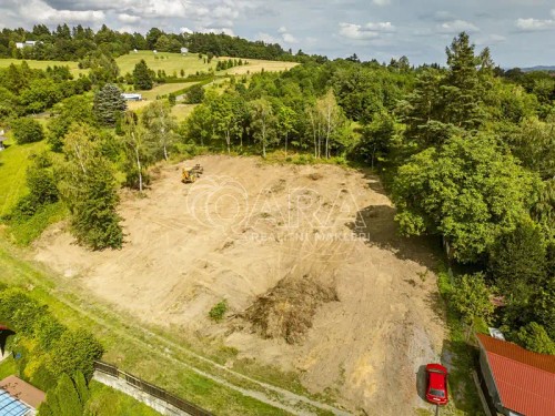 Prodej stavebního pozemku 1296 m²