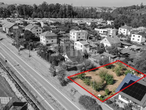 Prodej stavebního pozemku 698 m²