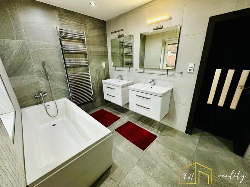 Prodej domu 180 m², pozemek 147 m²