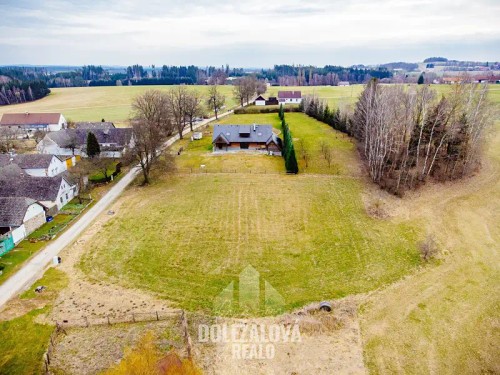 Prodej stavebního pozemku 2800 m²