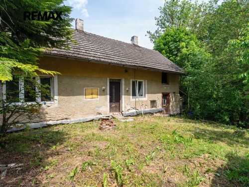 Prodej stavebního pozemku 1086 m²
