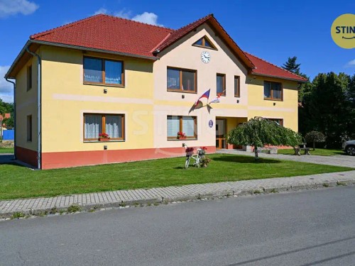 Prodej stavebního pozemku 1108 m²