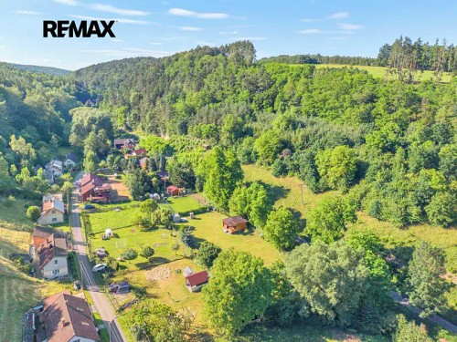 Prodej stavebního pozemku 735 m²