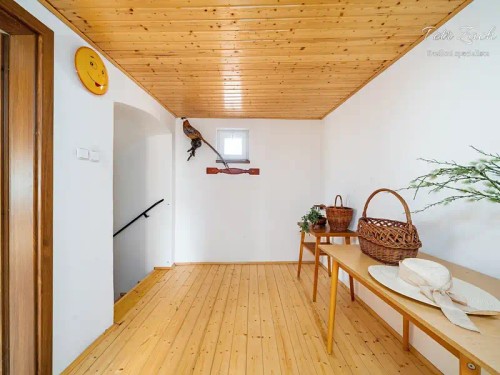 Prodej domu 290 m², pozemek 1802 m²