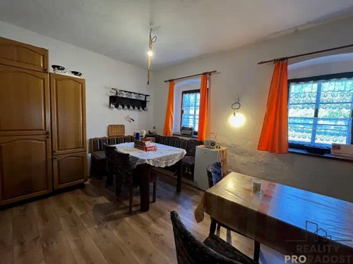 Prodej chalupy 284 m², pozemek 687 m²