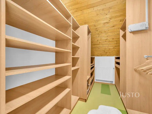 Prodej chaty 120 m², pozemek 646 m²