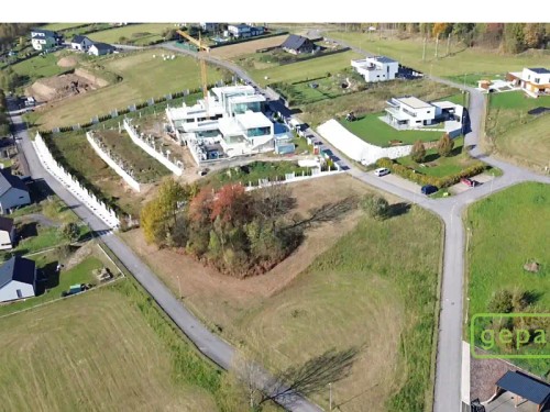 Prodej stavebního pozemku 1999 m²