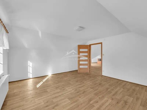 Prodej domu 200 m², pozemek 1521 m²
