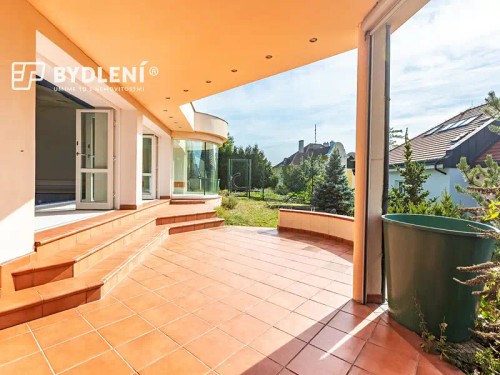 Prodej domu 382 m², pozemek 747 m²