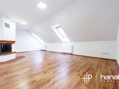 Prodej domu 259 m², pozemek 2016 m²