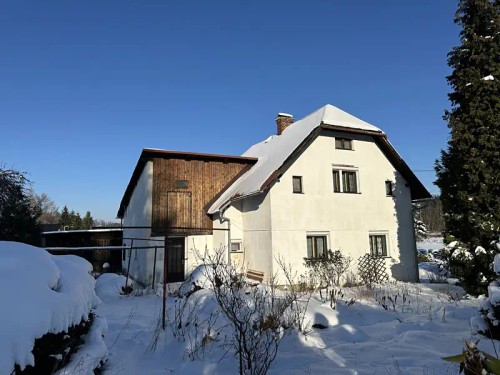 Prodej domu 1750 m², pozemek 1811 m²