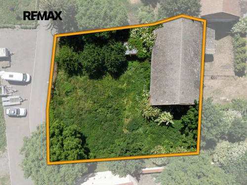 Prodej stavebního pozemku 1100 m²