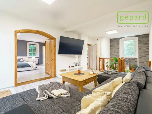 Prodej domu 295 m², pozemek 9233 m²