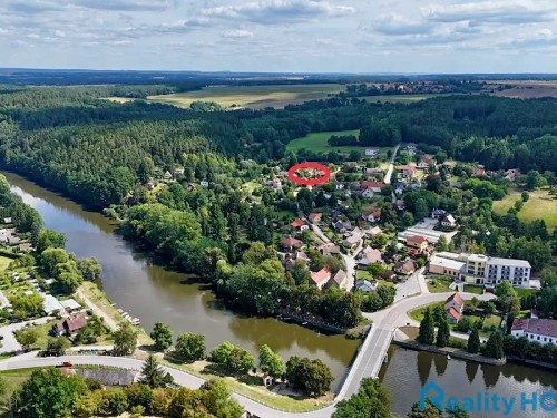 Prodej stavebního pozemku 740 m²