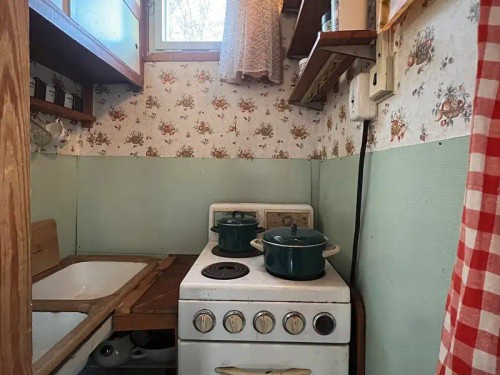 Prodej chaty 33 m², pozemek 230 m²