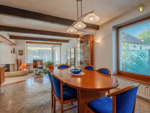 Prodej domu 331 m², pozemek 1512 m²