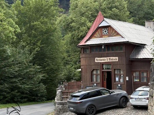 Prodej domu 1300 m², pozemek 4085 m²