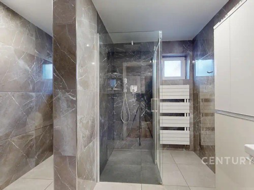 Prodej domu 180 m², pozemek 385 m²
