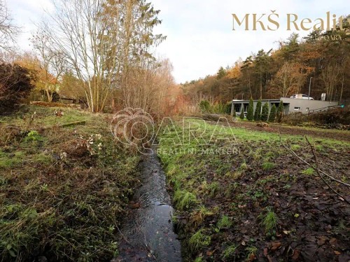 Prodej stavebního pozemku 909 m²