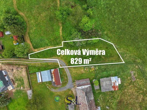 Prodej stavebního pozemku 828 m²