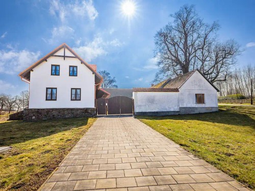 Prodej zemědělské usedlosti 395 m², pozemek 6536 m²