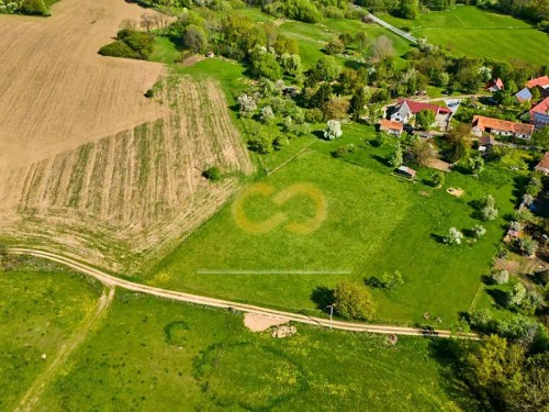 Prodej stavebního pozemku 8000 m²