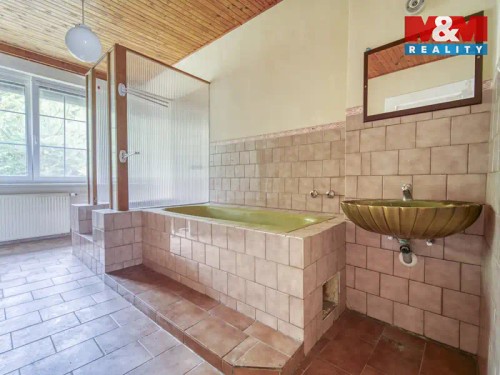 Prodej domu 800 m², pozemek 662 m²