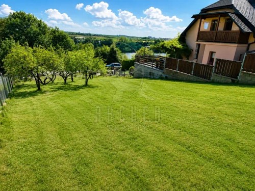 Prodej stavebního pozemku 530 m²