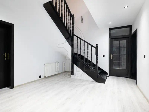 Prodej domu 298 m², pozemek 730 m²