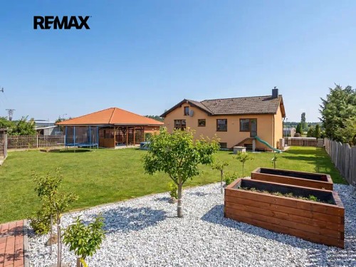 Prodej domu 204 m², pozemek 1006 m²