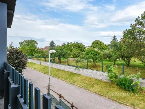 Prodej domu 370 m², pozemek 710 m²