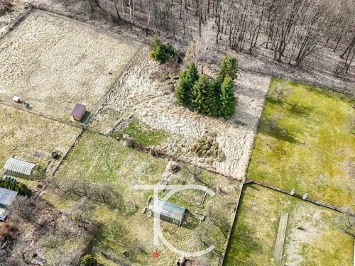 Prodej stavebního pozemku 1900 m²