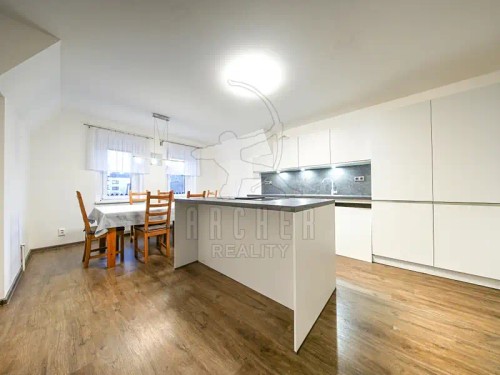 Prodej domu 324 m², pozemek 399 m²