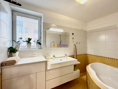 Prodej bytu 4+kk 99 m²