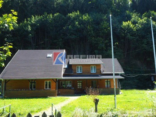 Prodej domu 281 m², pozemek 3530 m²