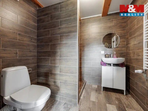 Prodej domu 228 m², pozemek 1683 m²