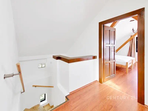 Prodej chalupy 234 m², pozemek 896 m²