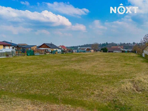 Prodej stavebního pozemku 7273 m²