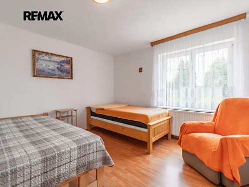 Prodej domu 328 m², pozemek 758 m²
