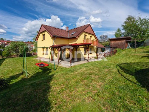 Prodej domu 186 m², pozemek 914 m²