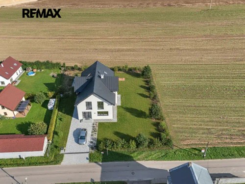 Prodej stavebního pozemku 1671 m²