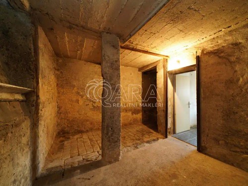 Prodej domu 395 m², pozemek 1146 m²