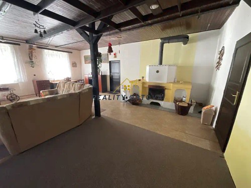 Prodej domu 400 m², pozemek 2431 m²