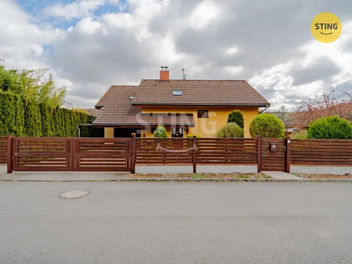 Prodej domu 198 m², pozemek 995 m²
