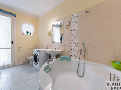 Prodej domu 189 m², pozemek 886 m²