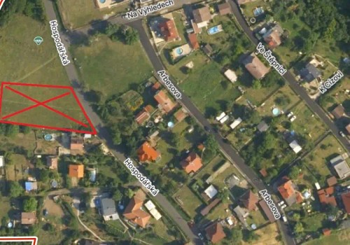 Prodej stavebního pozemku 2100 m²