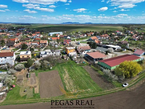 Prodej stavebního pozemku 1635 m²