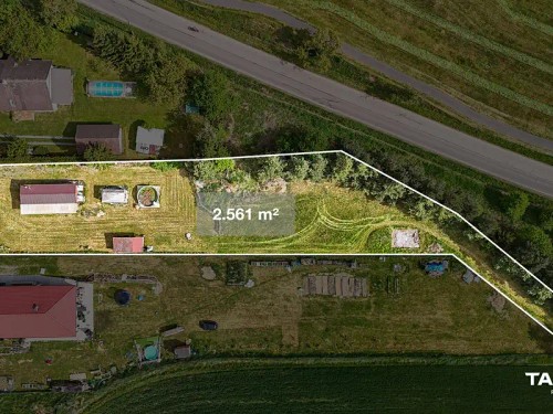 Prodej stavebního pozemku 2561 m²