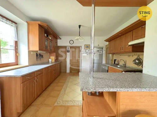 Prodej domu 180 m², pozemek 844 m²